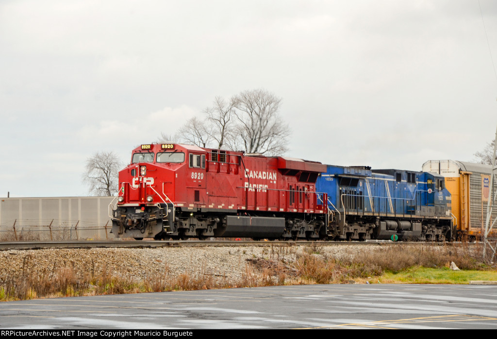 CP ES44AC & CEFX AC44CW Locomotives in the yard